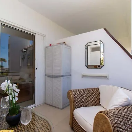 Club Atlantis 140 - *