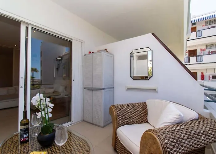 Club Atlantis 140 - *