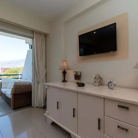 Club Atlantis 140 - *